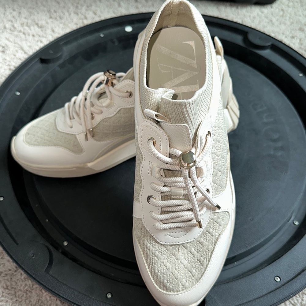 Zara Sneakers